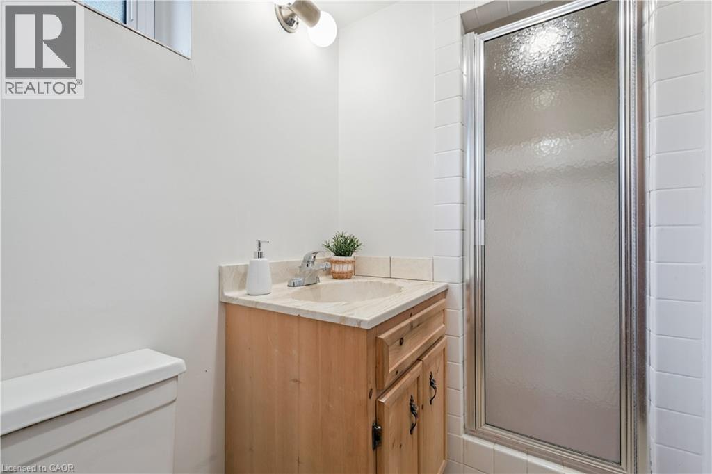 146 KENNETH Avenue - Image 25