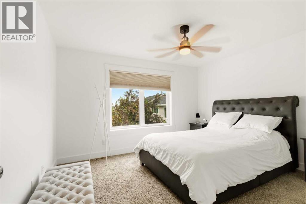 100 Dakin Drive - 26