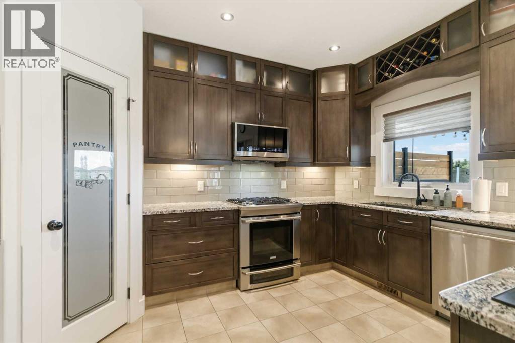 100 Dakin Drive - 13