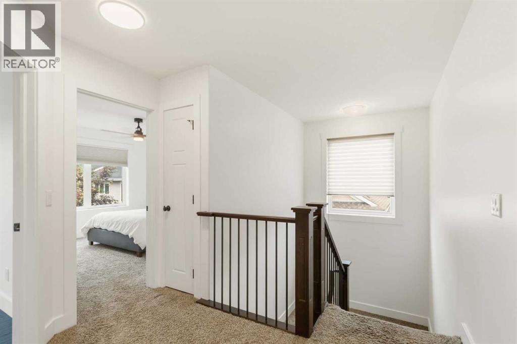 100 Dakin Drive - 33
