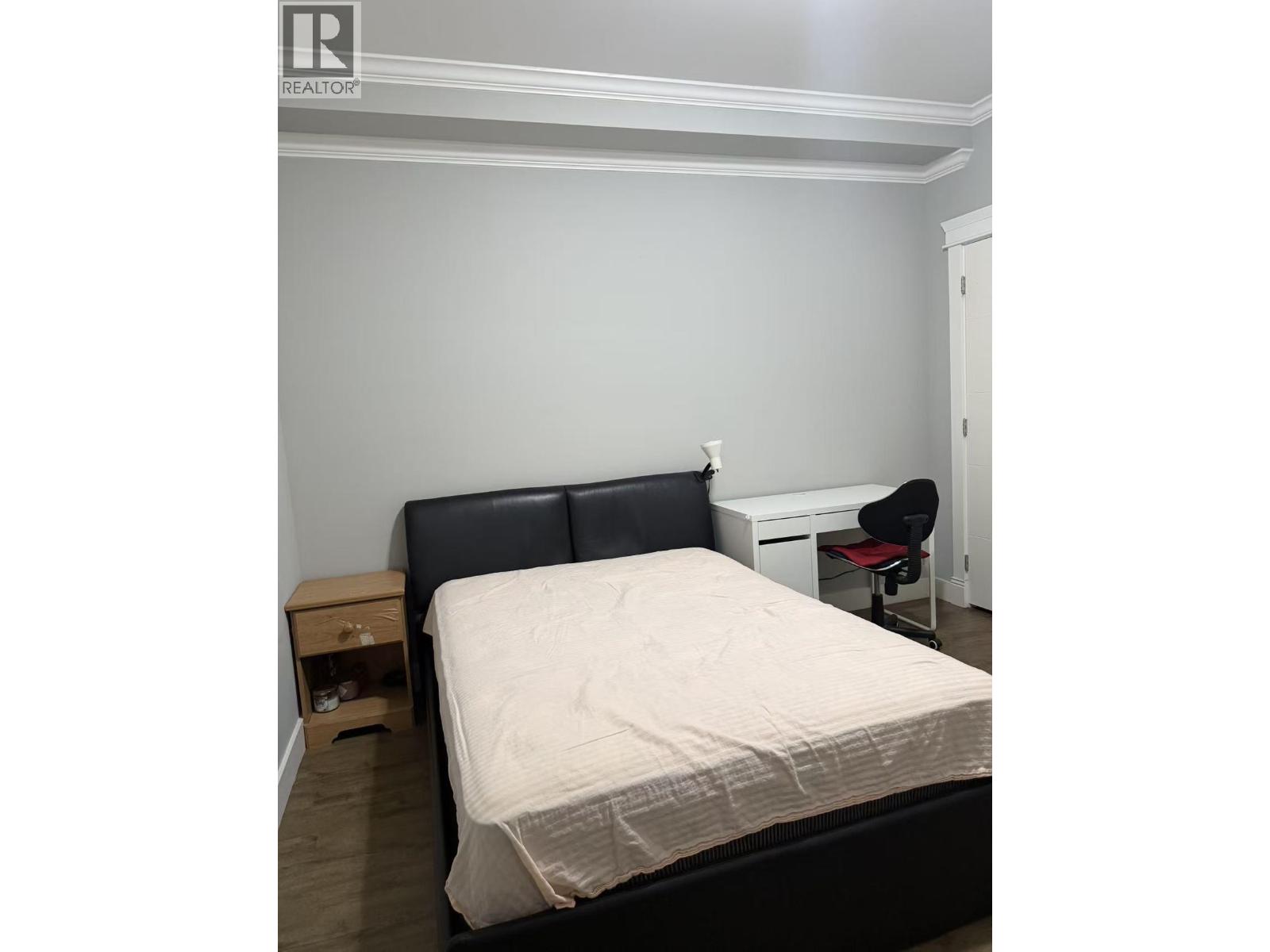#ensuite 5335 IRVING STREET Street, Burnaby, British Columbia, V5H1V1, Burnaby, British Columbia — photo 5 of 5
