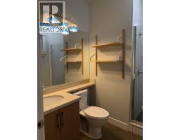 Ensuite 5335 Irving Street Street, Burnaby, BC V5H1V1 Photo 6