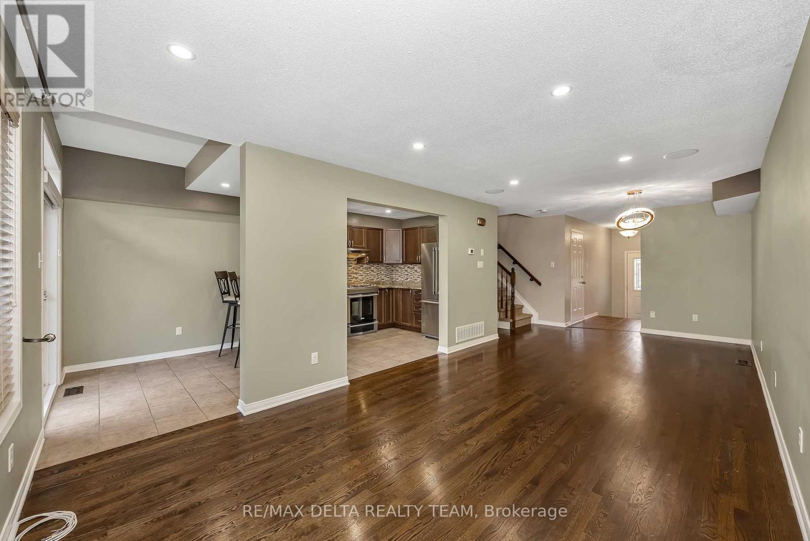 253 CITYVIEW CRESCENT - 12