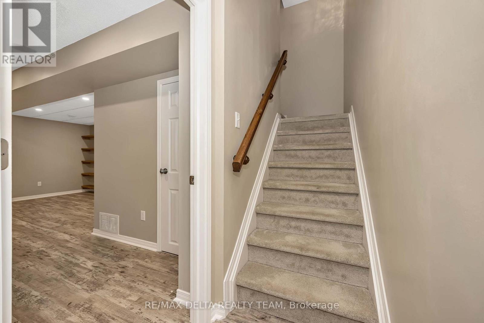 253 CITYVIEW CRESCENT - 34