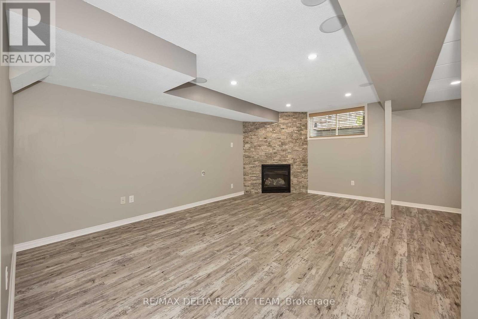 253 CITYVIEW CRESCENT - Image 36