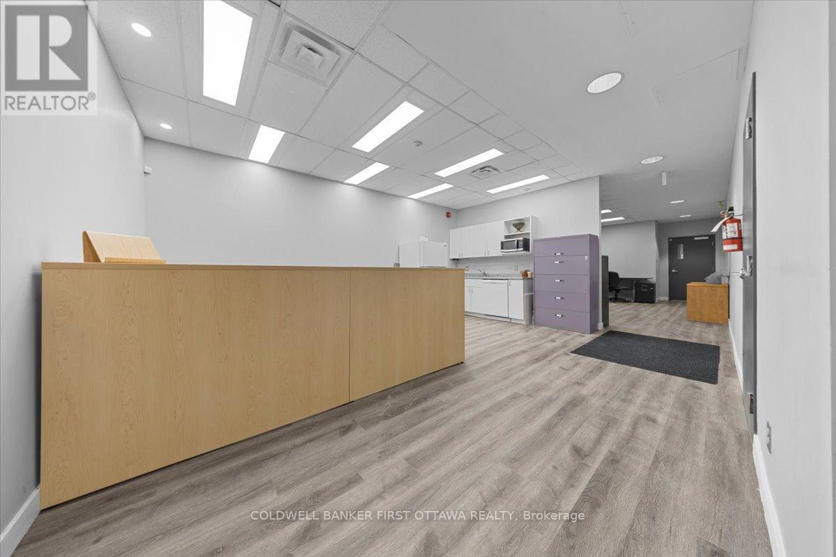 Office for Rent in Ottawa – 101 – 2283 ST LAURENT BOULEVARD, Ottawa – MLS# X13734778 - Image 6