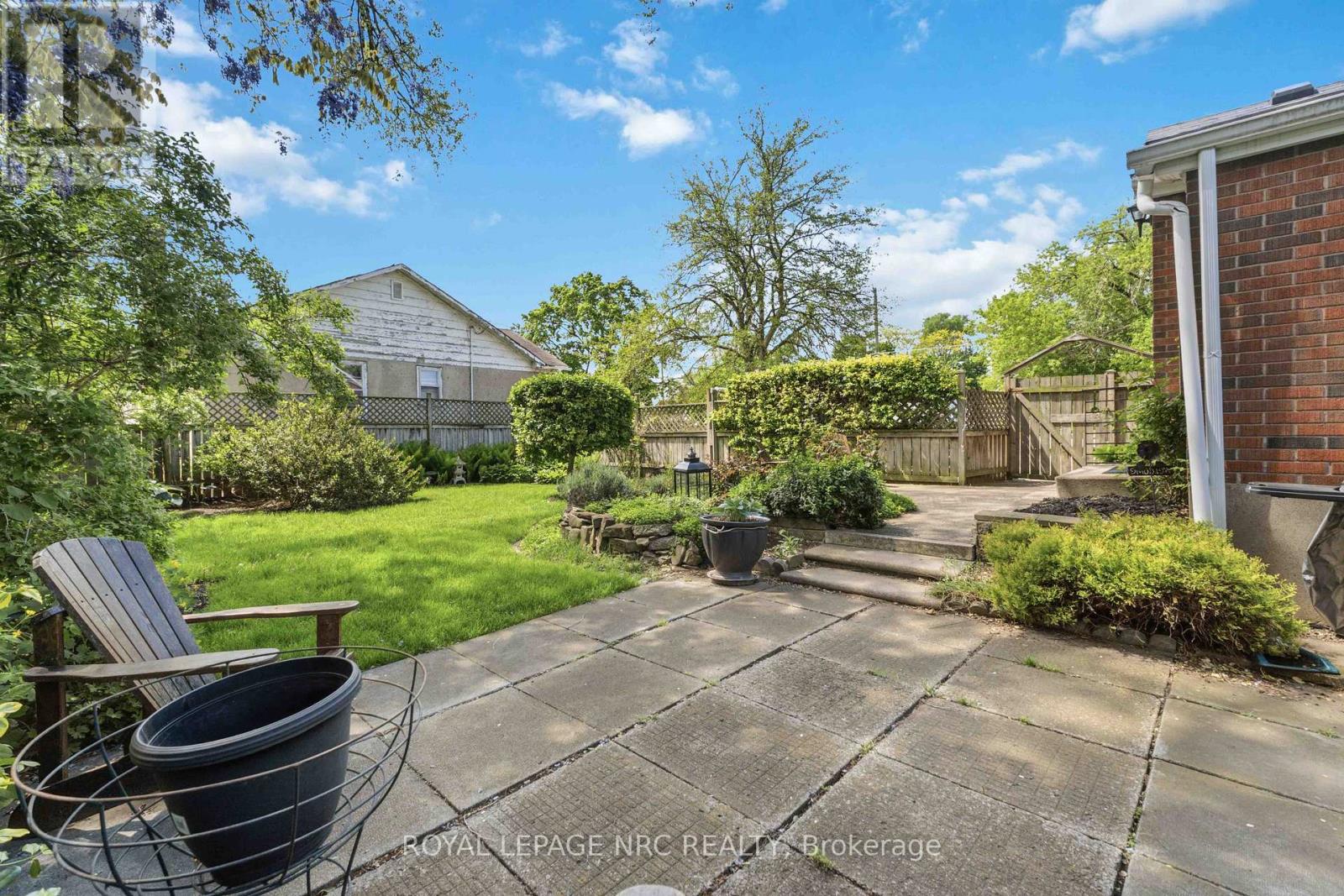 304 SCOTT STREET S - Image 28
