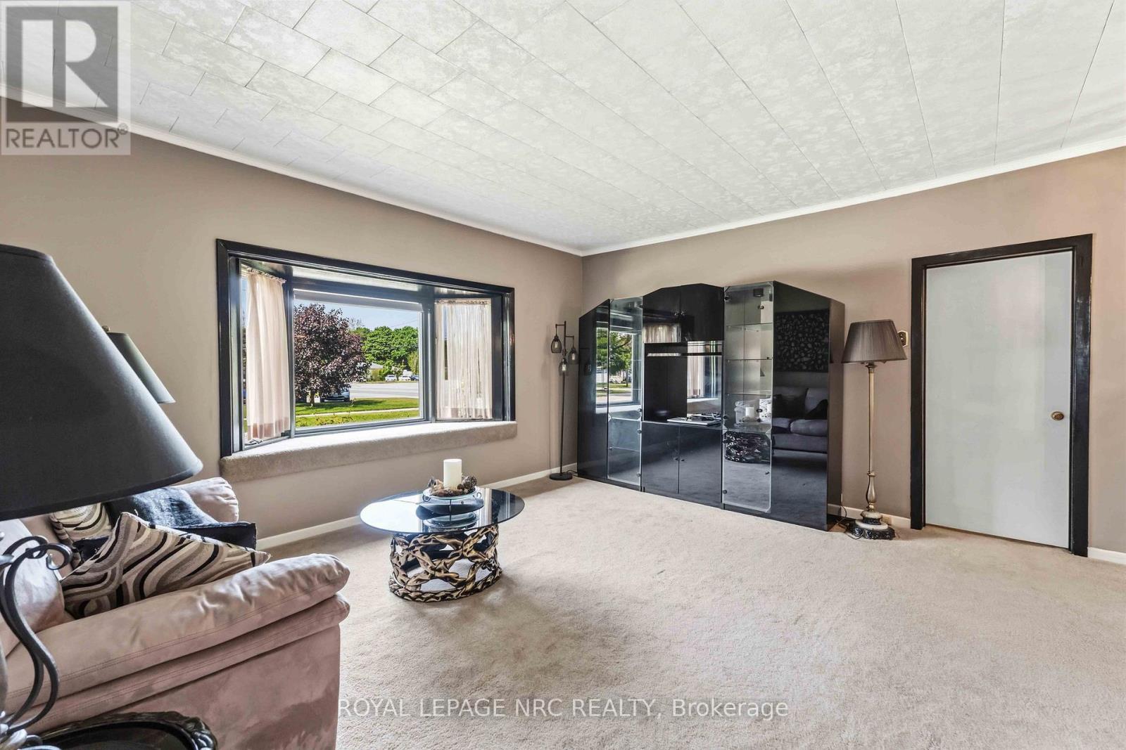 304 SCOTT STREET S - Image 6