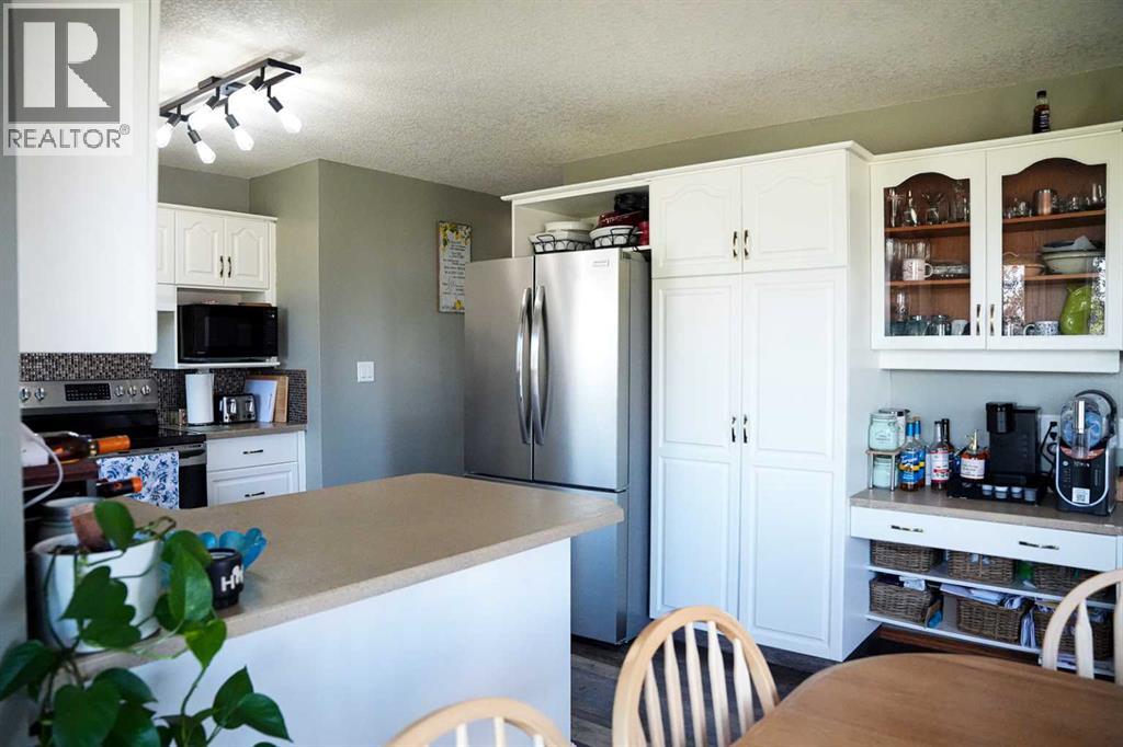 Listing photo – 4520 48 Avenue, Hardisty