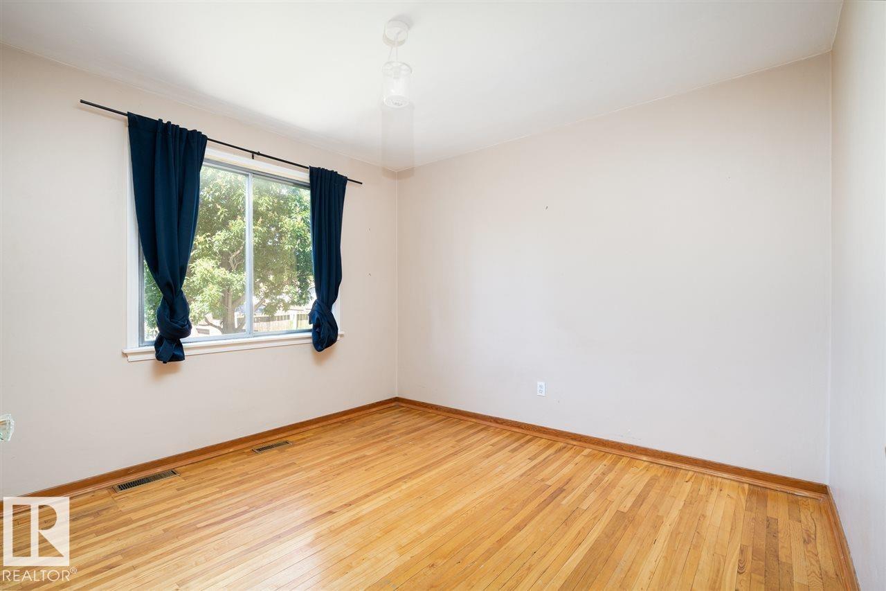 11730 125 ST NW - 2