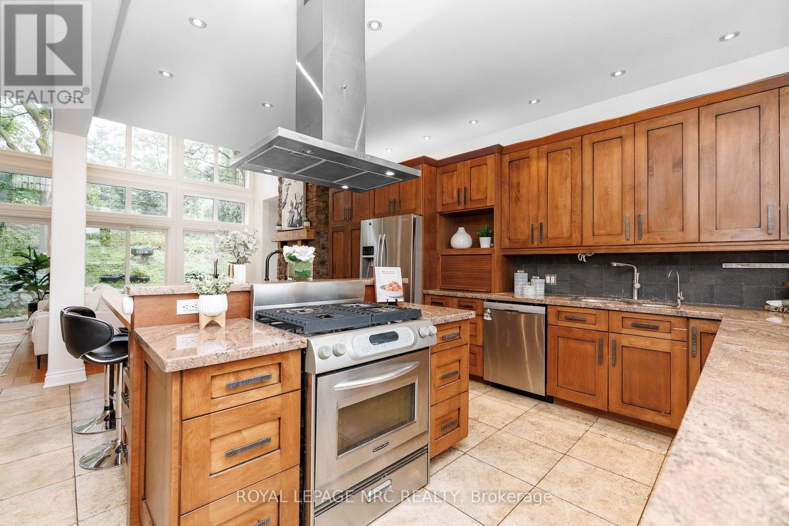 50 TREMONT DRIVE - 10