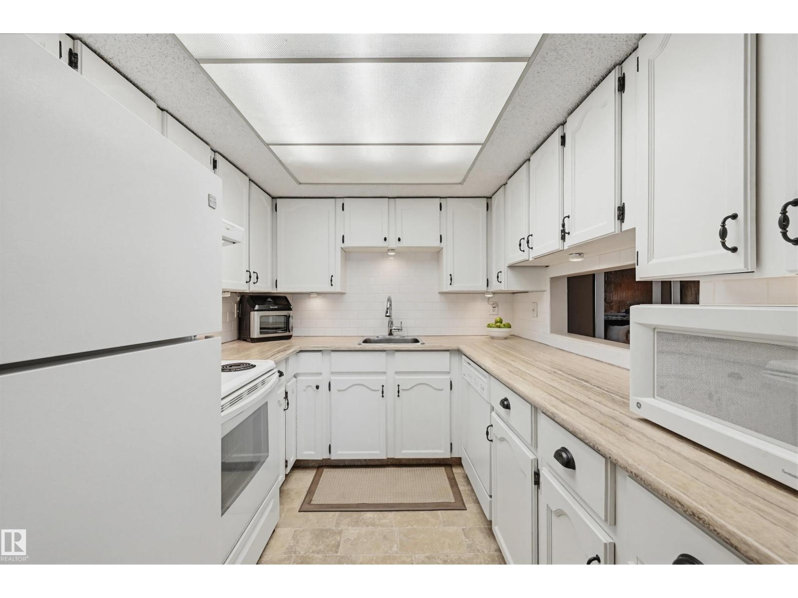 #403 10171 119 ST NW - 15