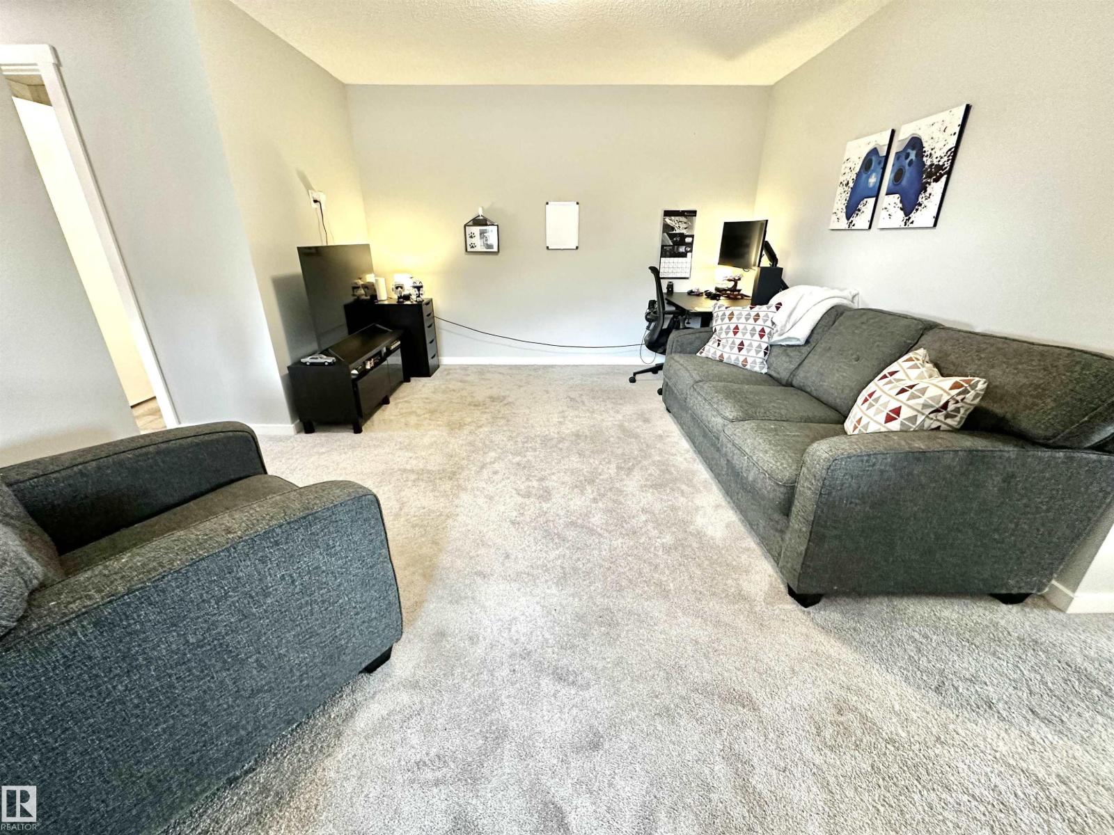 20947 95 AV NW - 21
