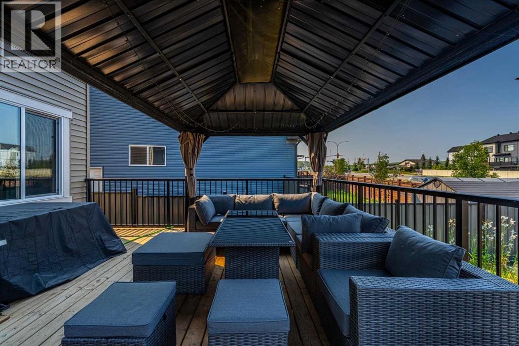 1161 Chinook Gate Bay SW - 40