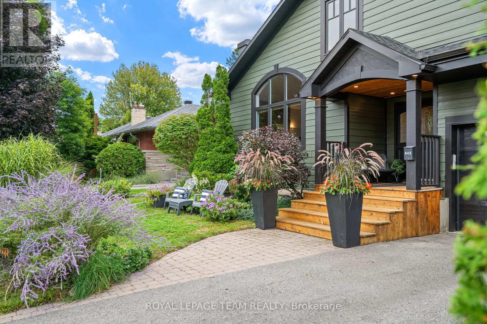 642 TILLBURY AVENUE W - 2