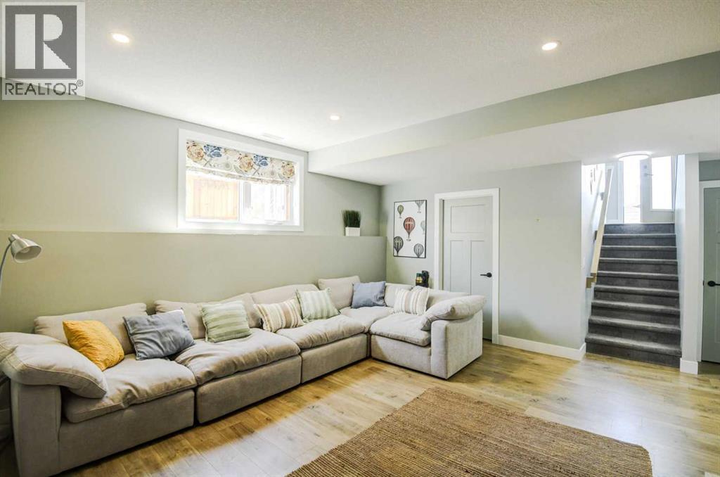 670 Anderson Close NW - 30