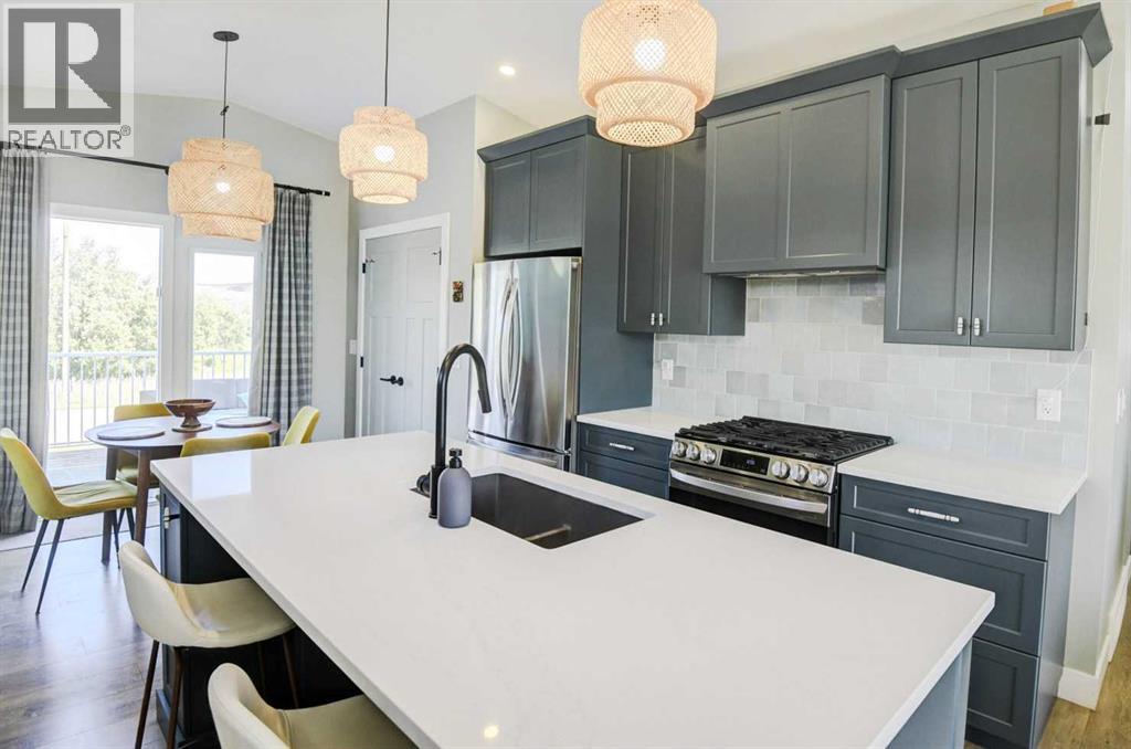 670 Anderson Close NW - 13