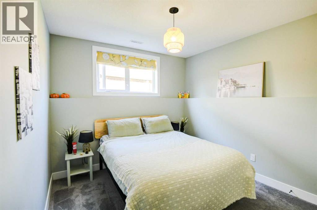670 Anderson Close NW - 34