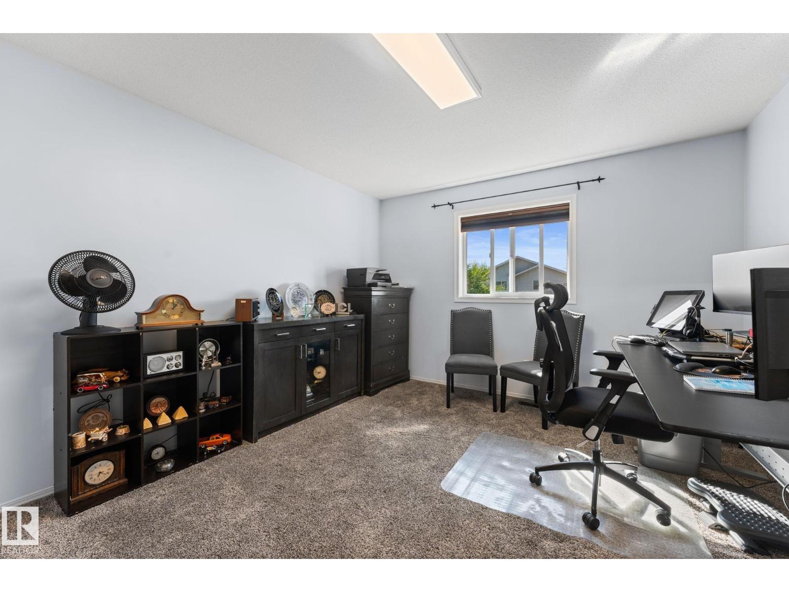 4532 210 ST NW - 34