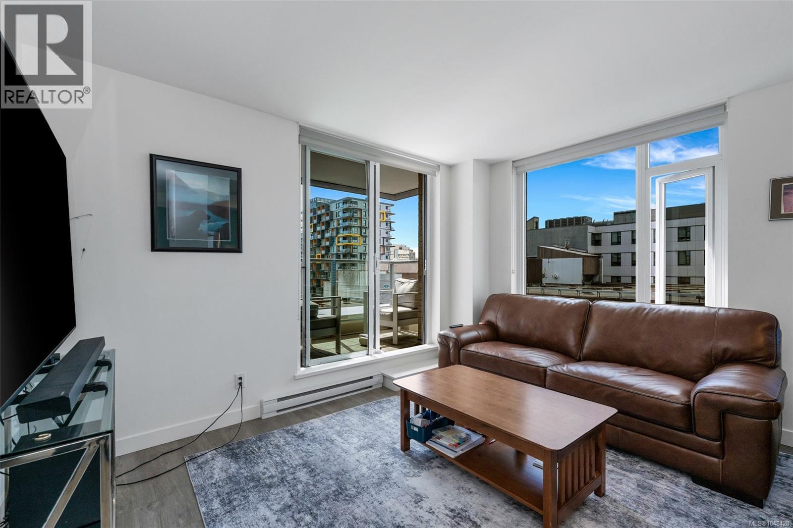 #707 845 Johnson St - 3