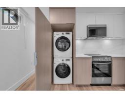 1726 Templeton Drive, Vancouver, BC V5N0K2 Photo 6
