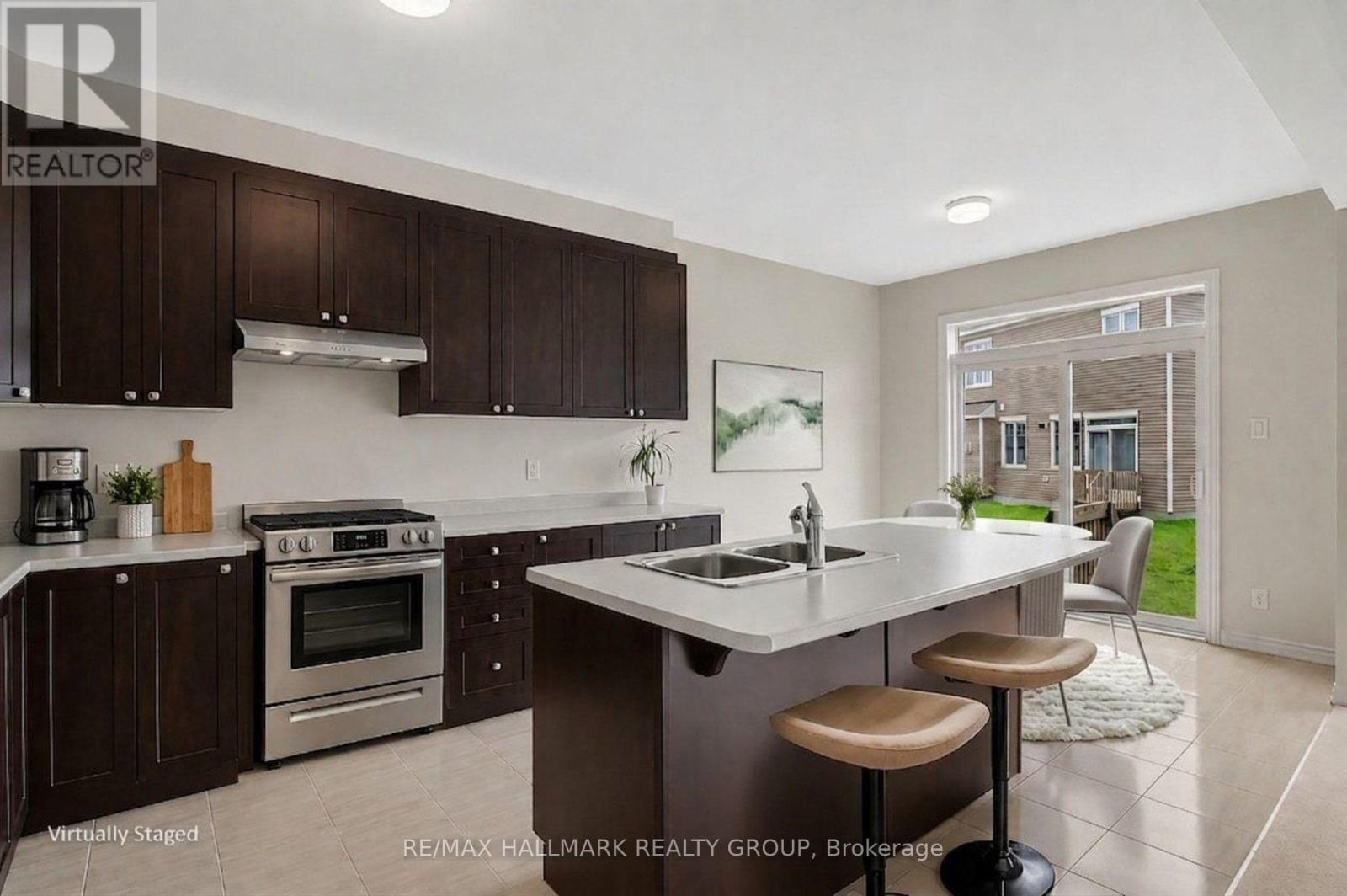 240 SWEETVALLEY DRIVE - Image 12