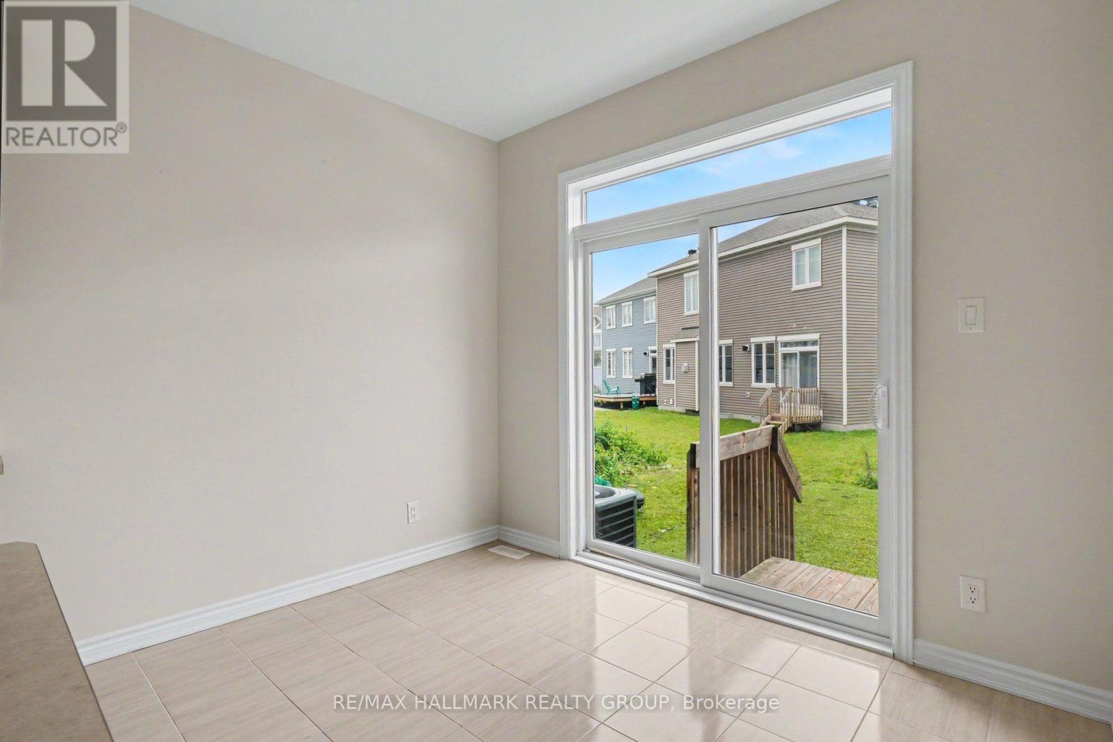 240 SWEETVALLEY DRIVE - 15