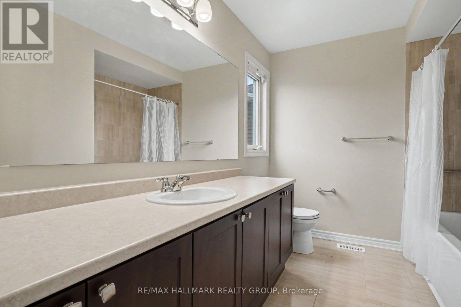 240 SWEETVALLEY DRIVE - 23