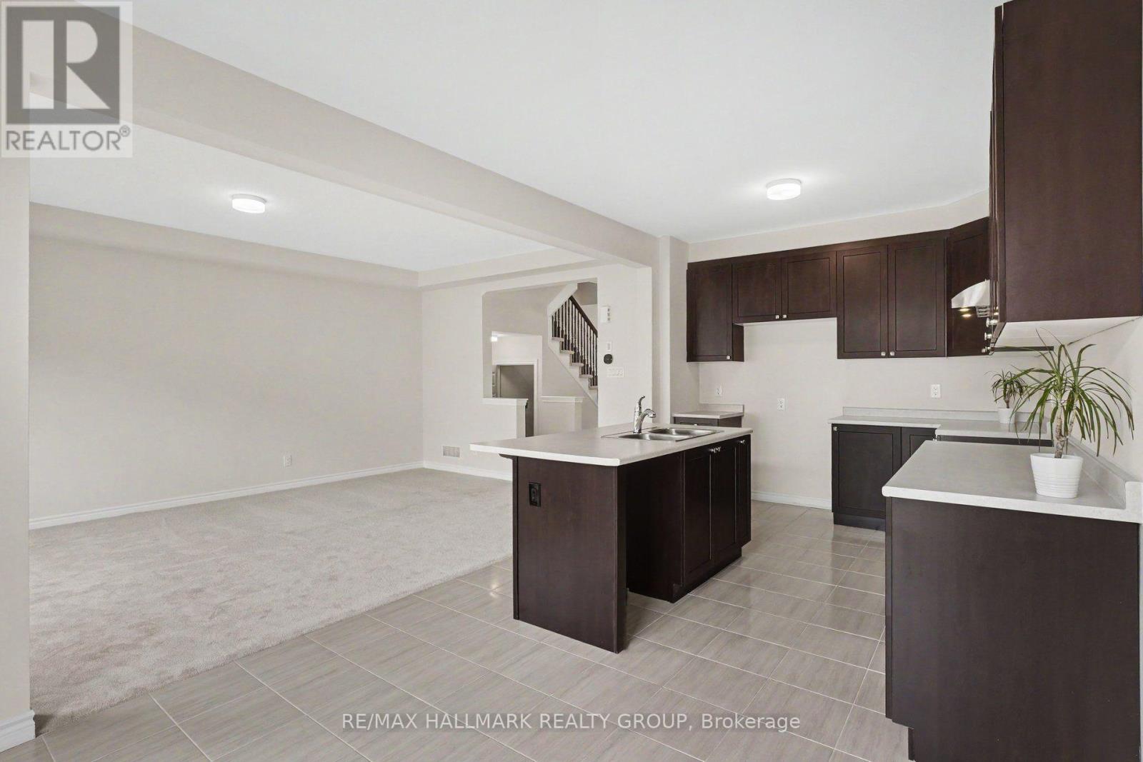 240 SWEETVALLEY DRIVE - 8