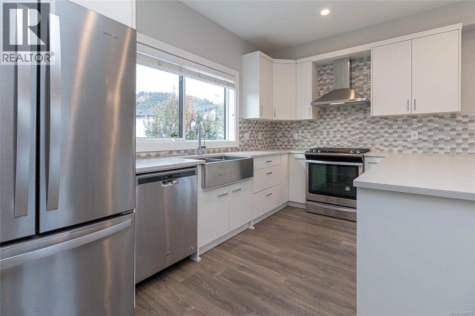  2716 Celestial Court, Langford