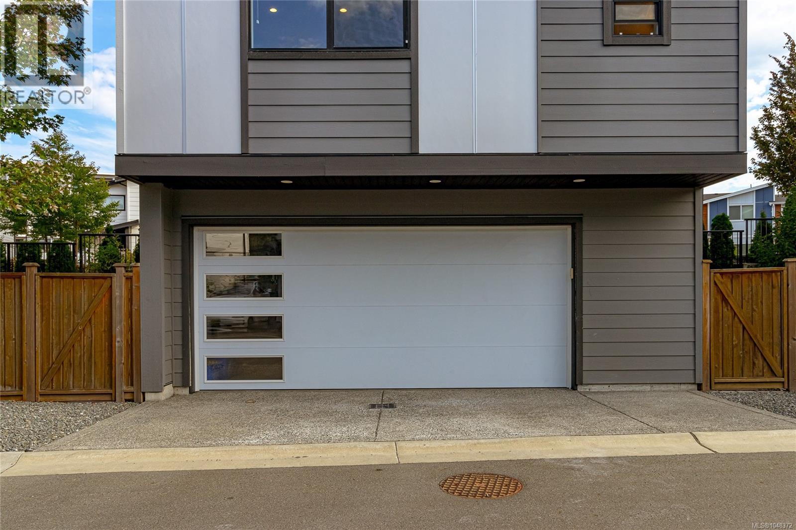 2716 Celestial Court, Langford
