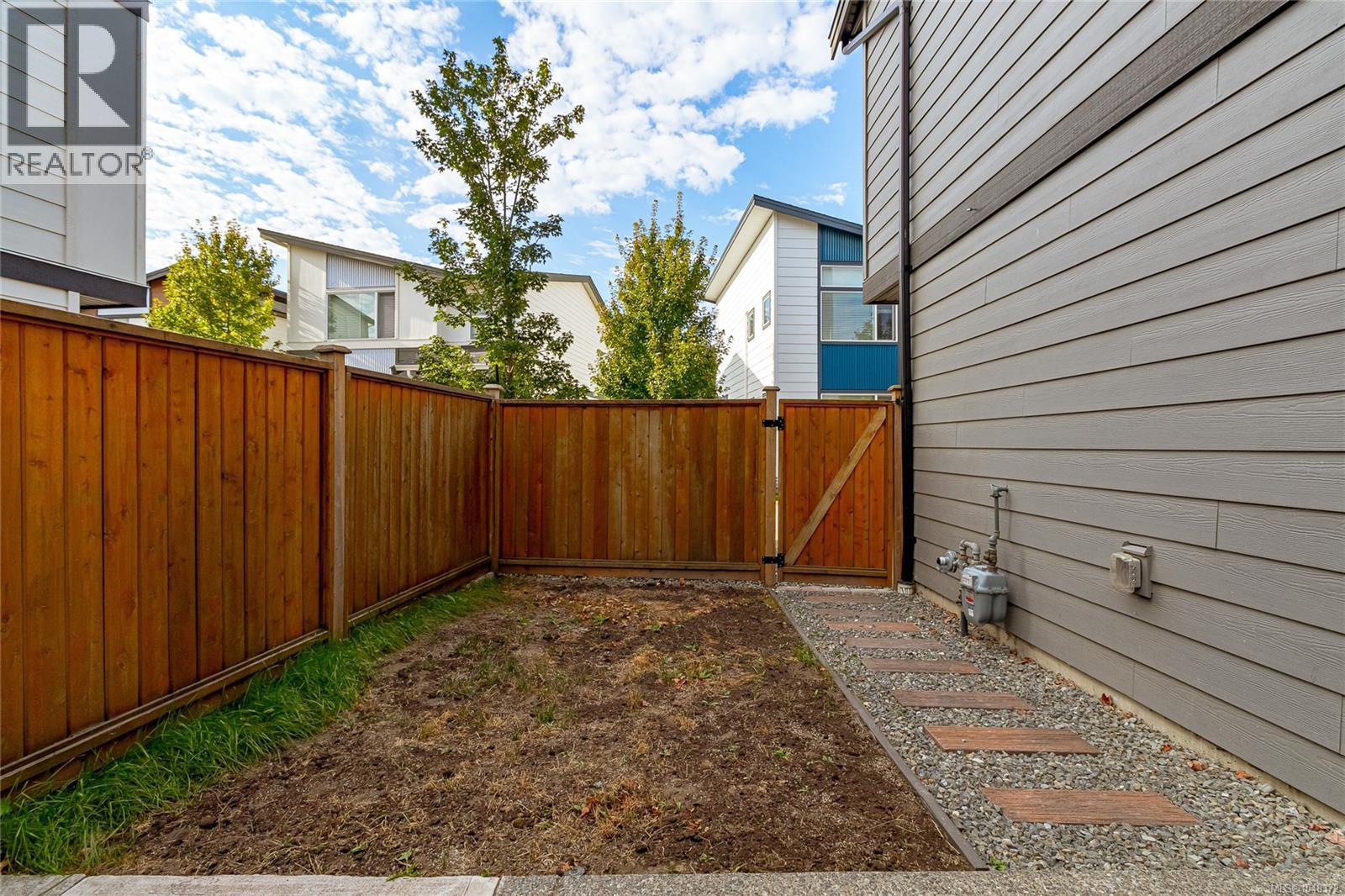  2716 Celestial Court, Langford