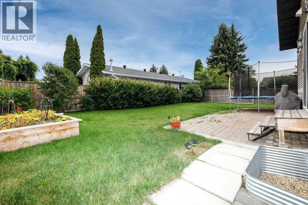 Listing photo – 3541 44 Avenue, Red Deer