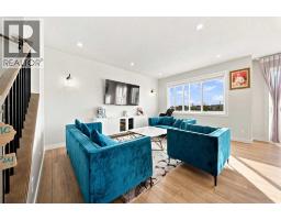 4pc Bathroom - 303 Cornerbrook Drive Ne, Calgary, AB T3N2J3 Photo 9