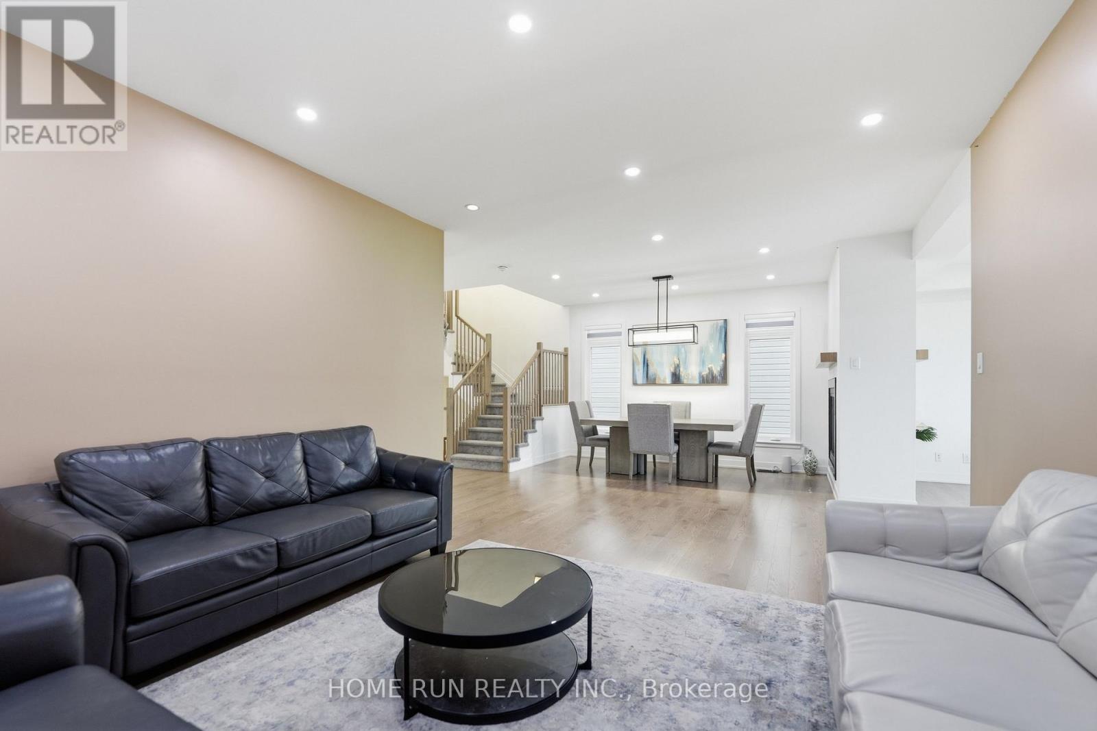 912 DUXBURY LANE - Image 13