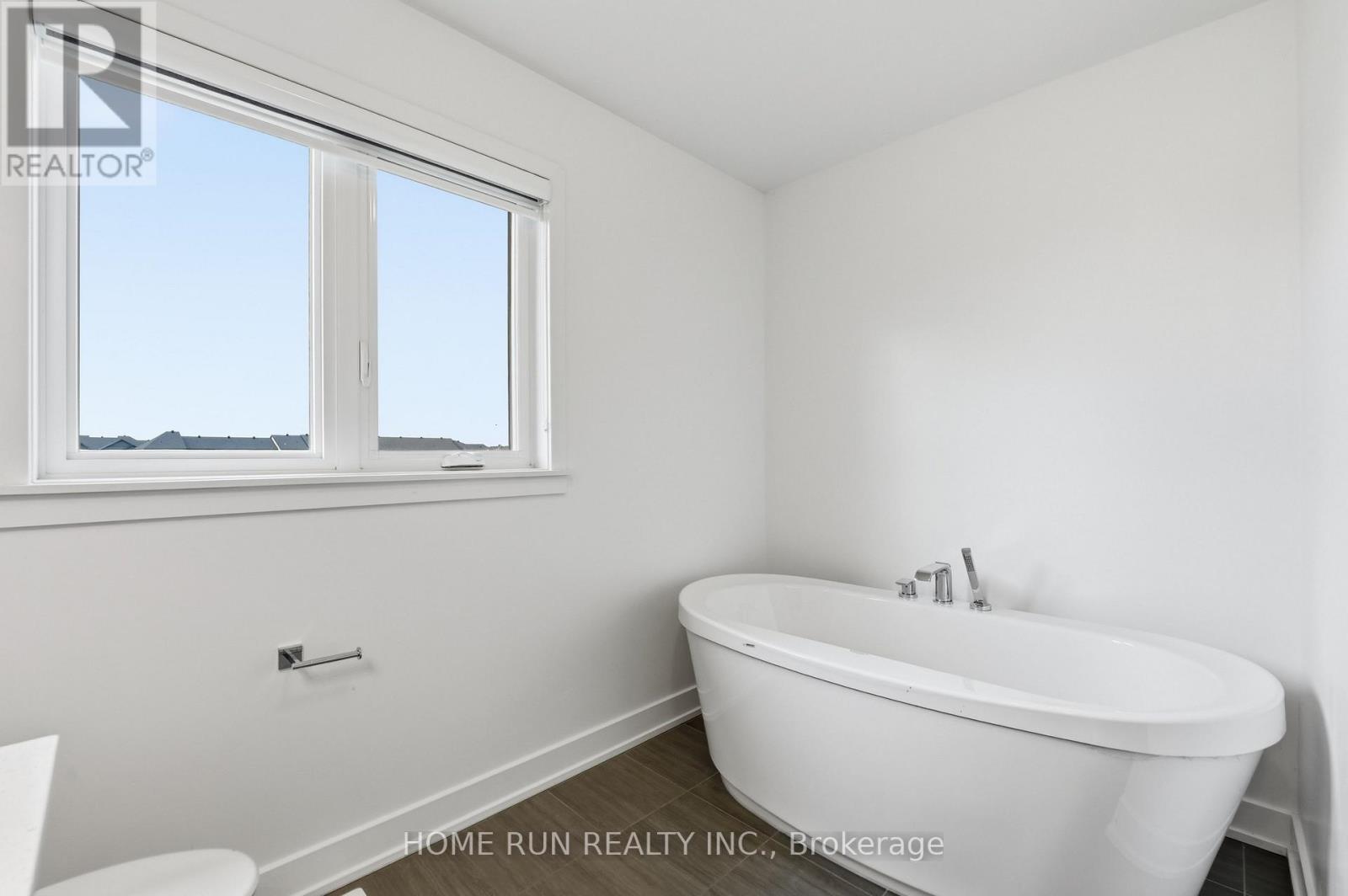 912 DUXBURY LANE - Image 29