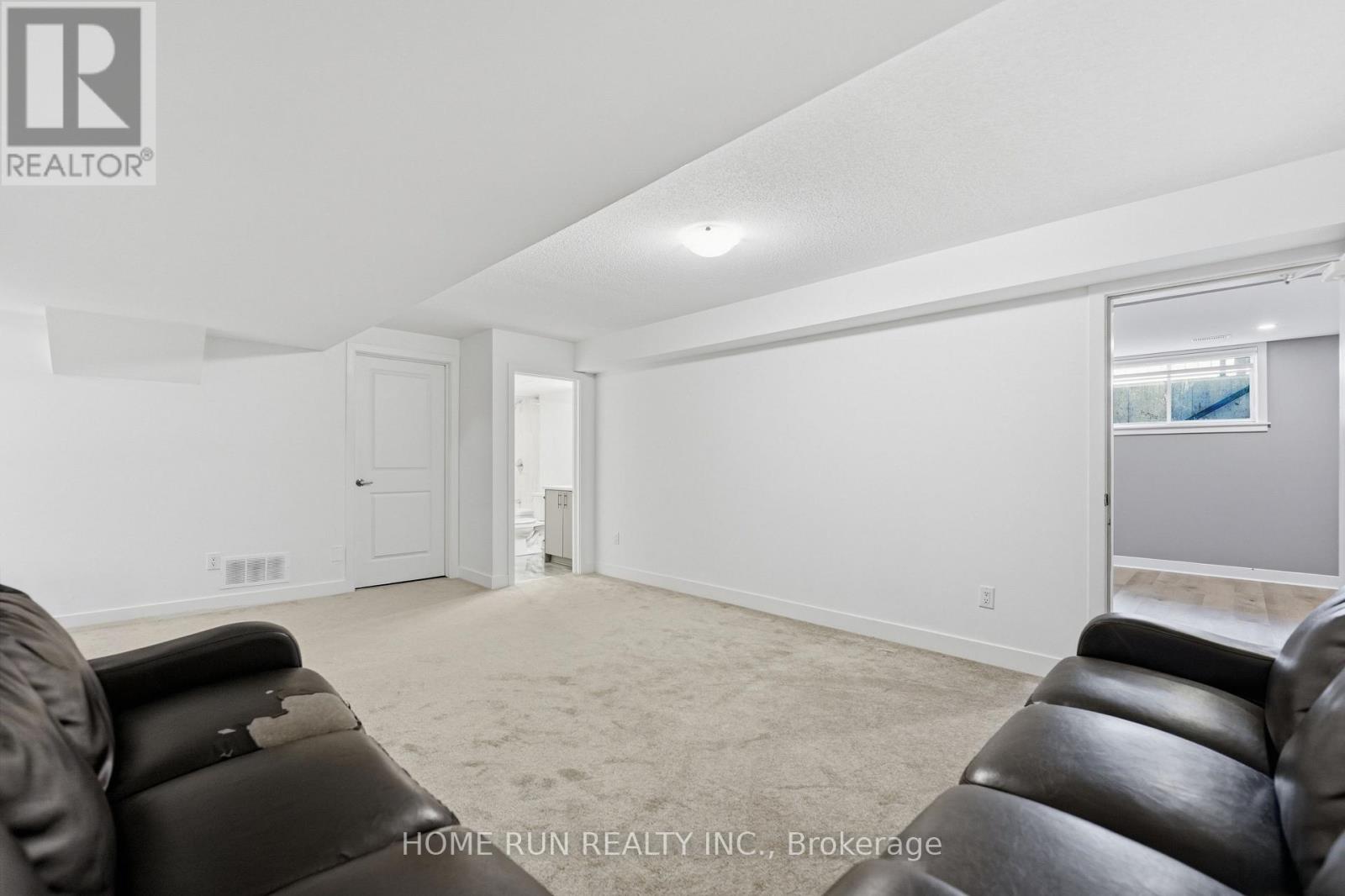 912 DUXBURY LANE - Image 39