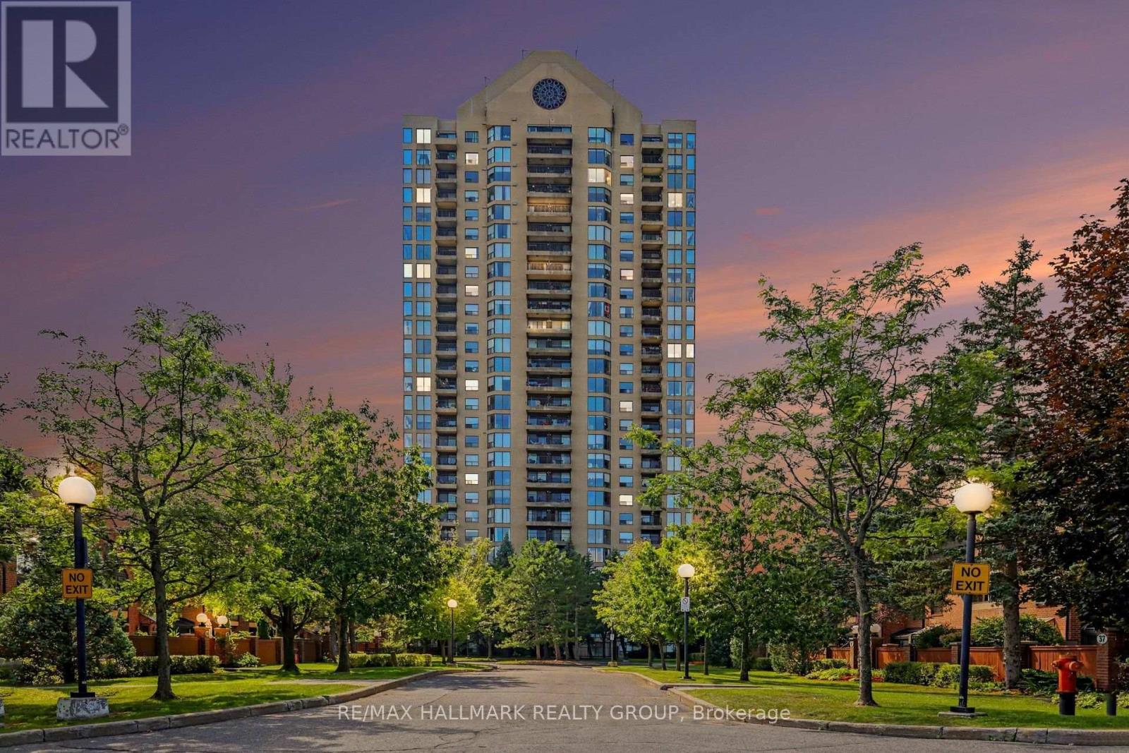 #805 545 ST LAURENT BOULEVARD - Image 42