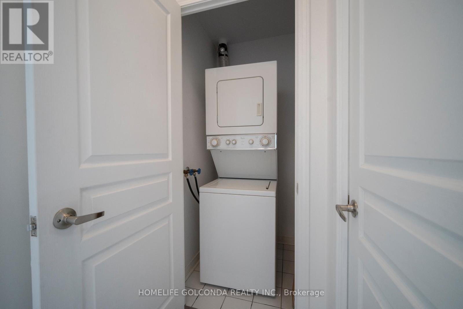 #1106 509 BEECROFT ROAD - 21