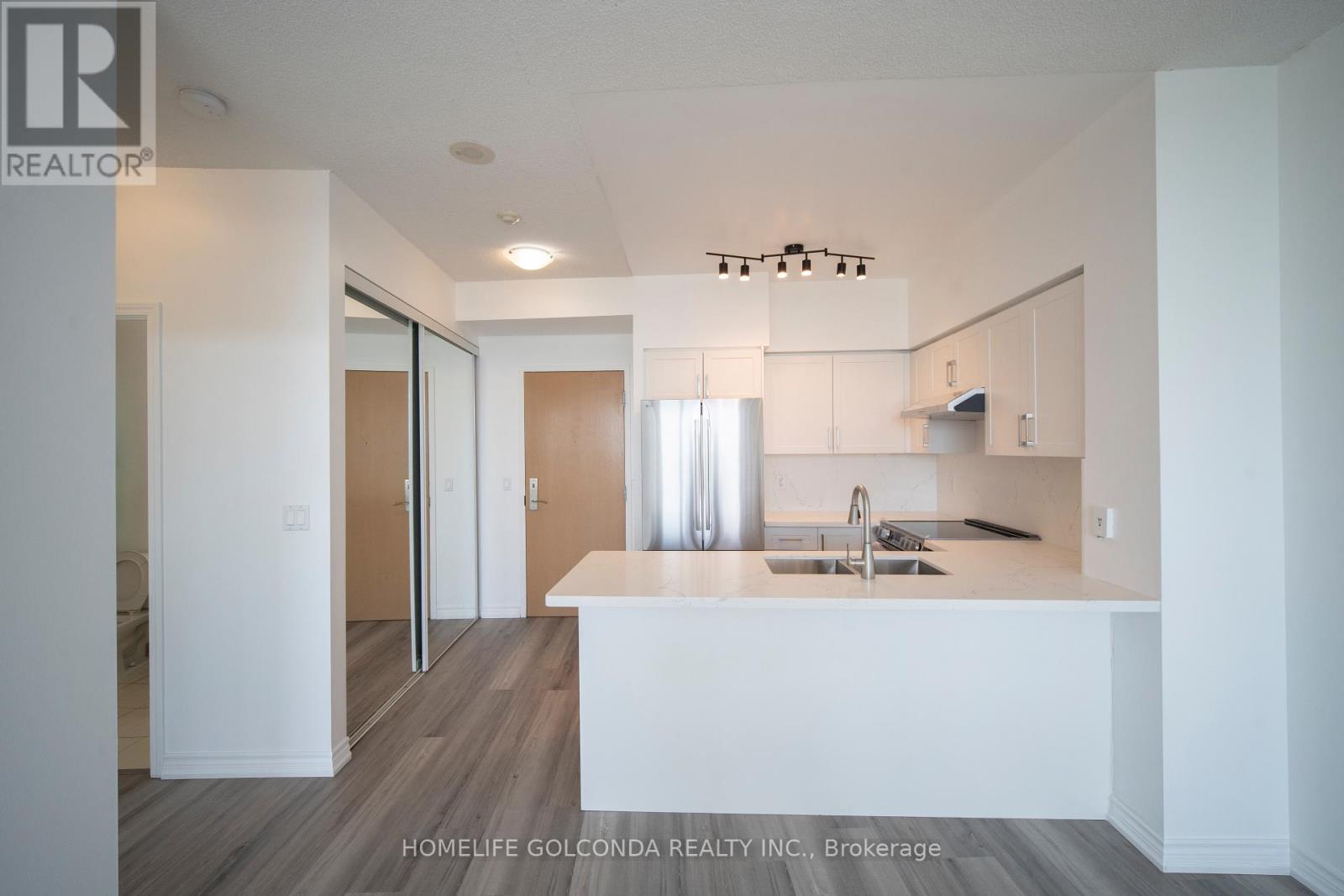 #1106 509 BEECROFT ROAD - 6