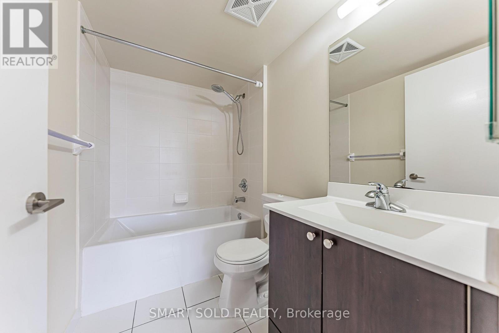 #1621 181 VILLAGE GREEN SQUARE - 13