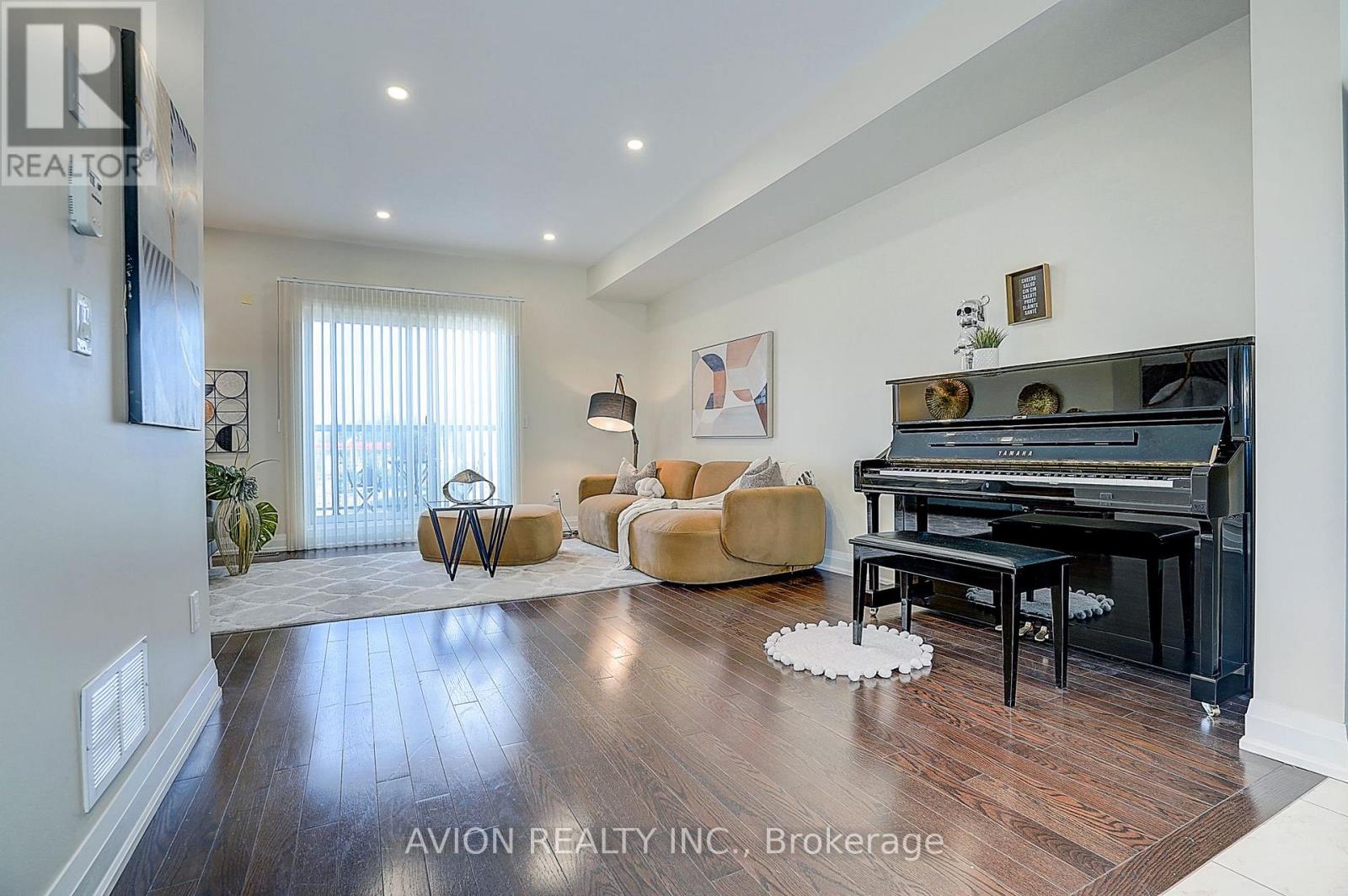 32 MCGURRAN LANE - 23