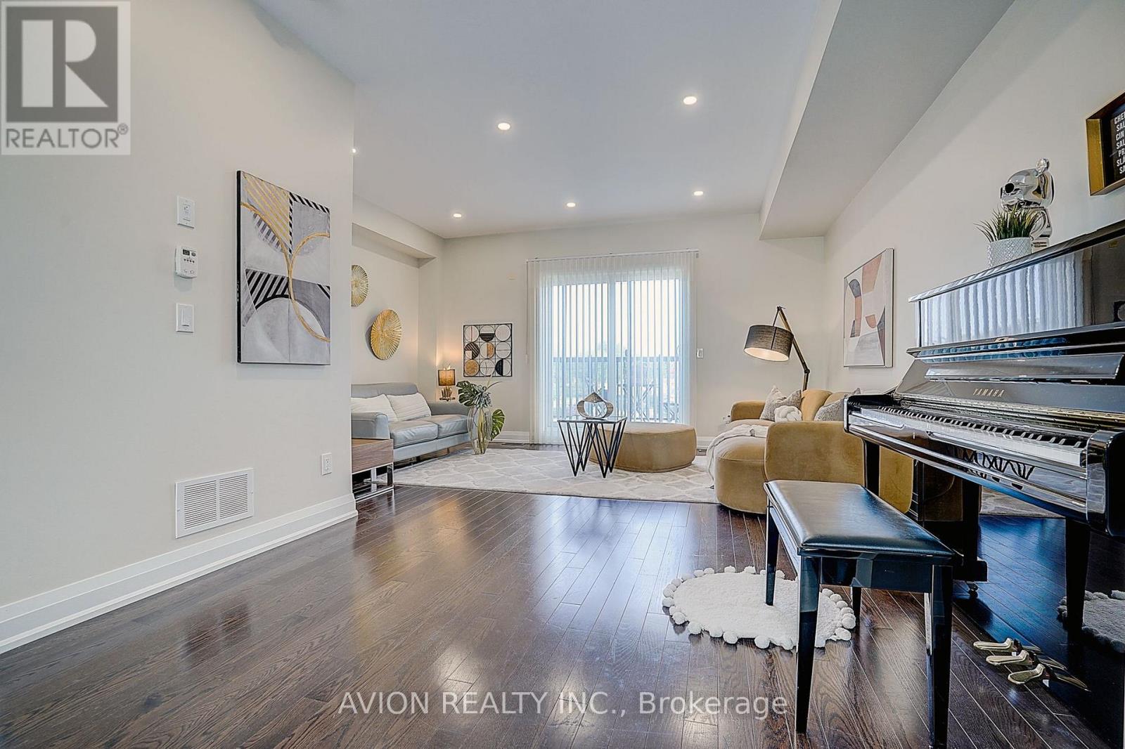32 MCGURRAN LANE - 25