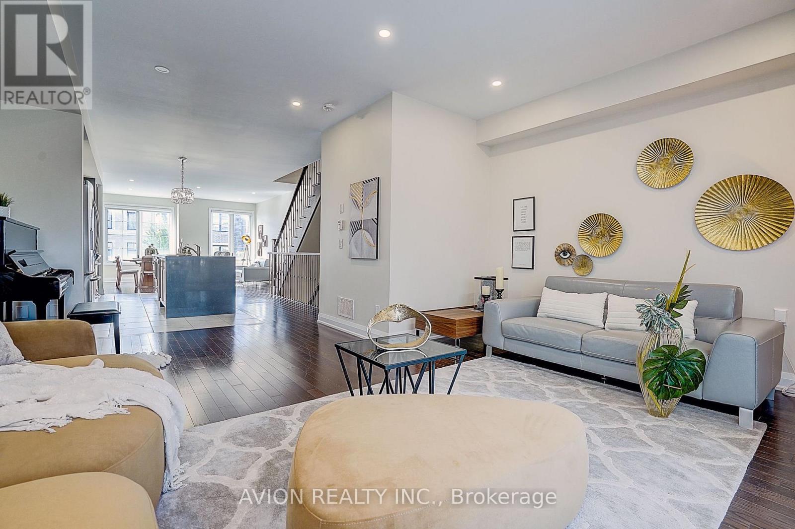 32 MCGURRAN LANE - 27