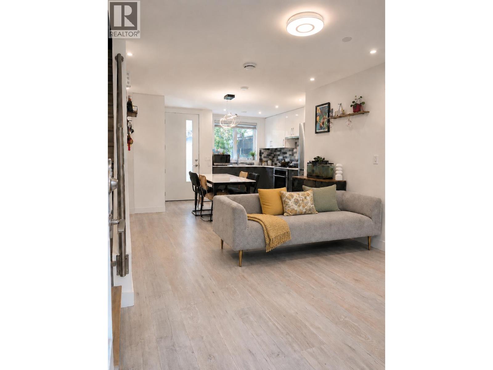 7887 FRENCH Street, Vancouver, British Columbia, V6P4V8, Vancouver, British Columbia — photo 4 of 5