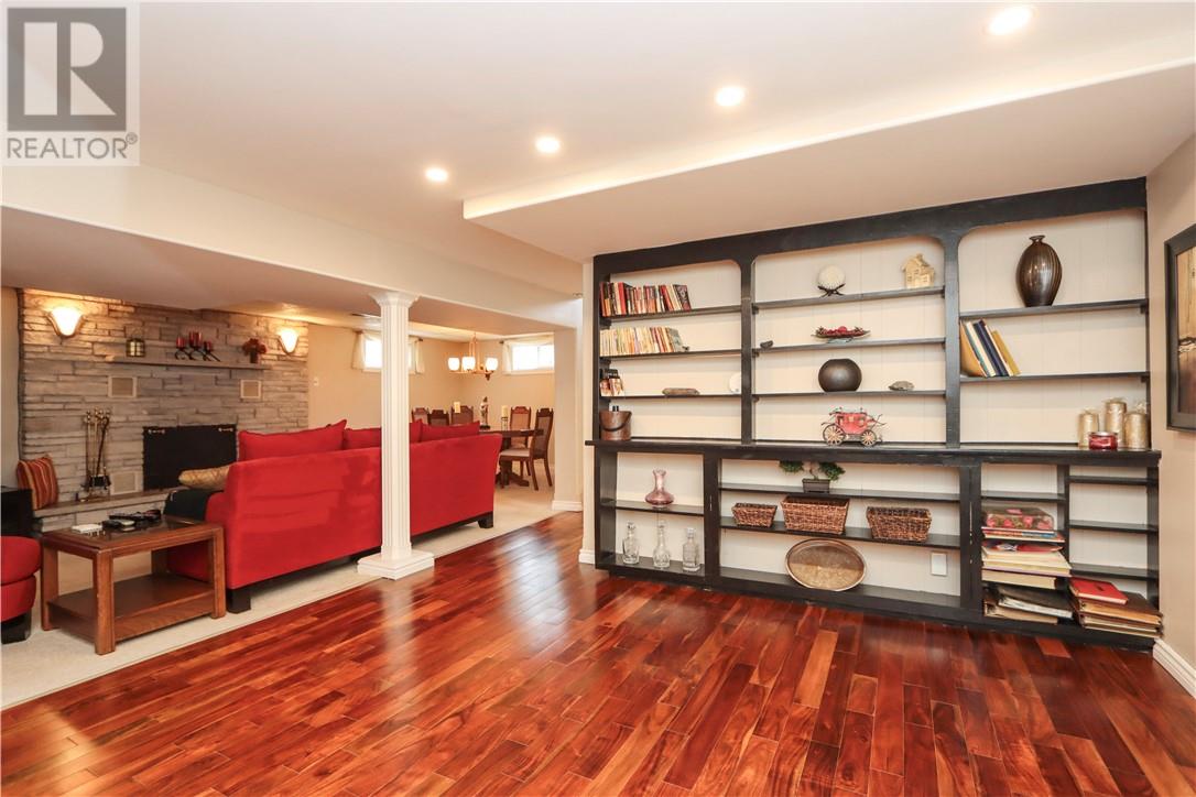 1271 Woodbine Avenue - 24