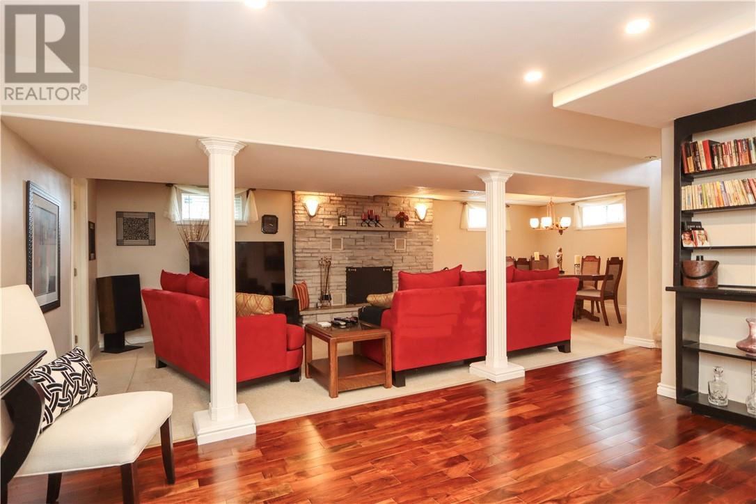 1271 Woodbine Avenue - Image 25