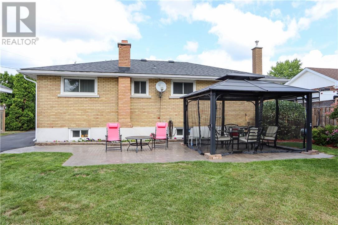 1271 Woodbine Avenue - 47