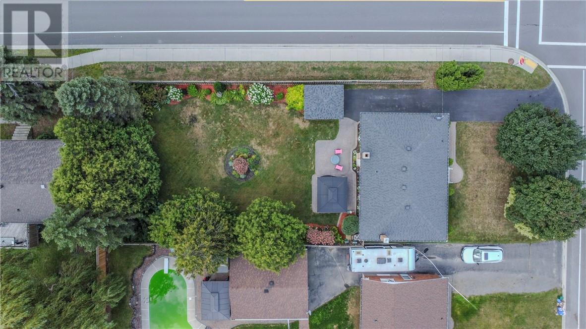 1271 Woodbine Avenue - 50