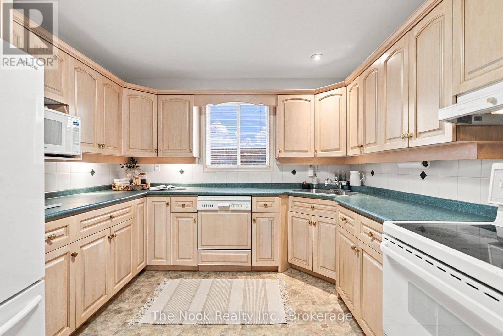 355 RIDGEWAY AVENUE - Image 11